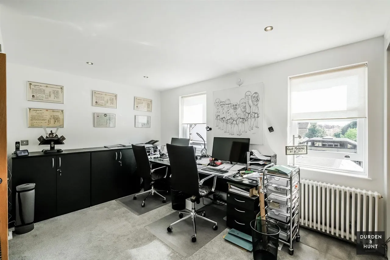Chelmsford Road, South Woodford, E18, photo 12