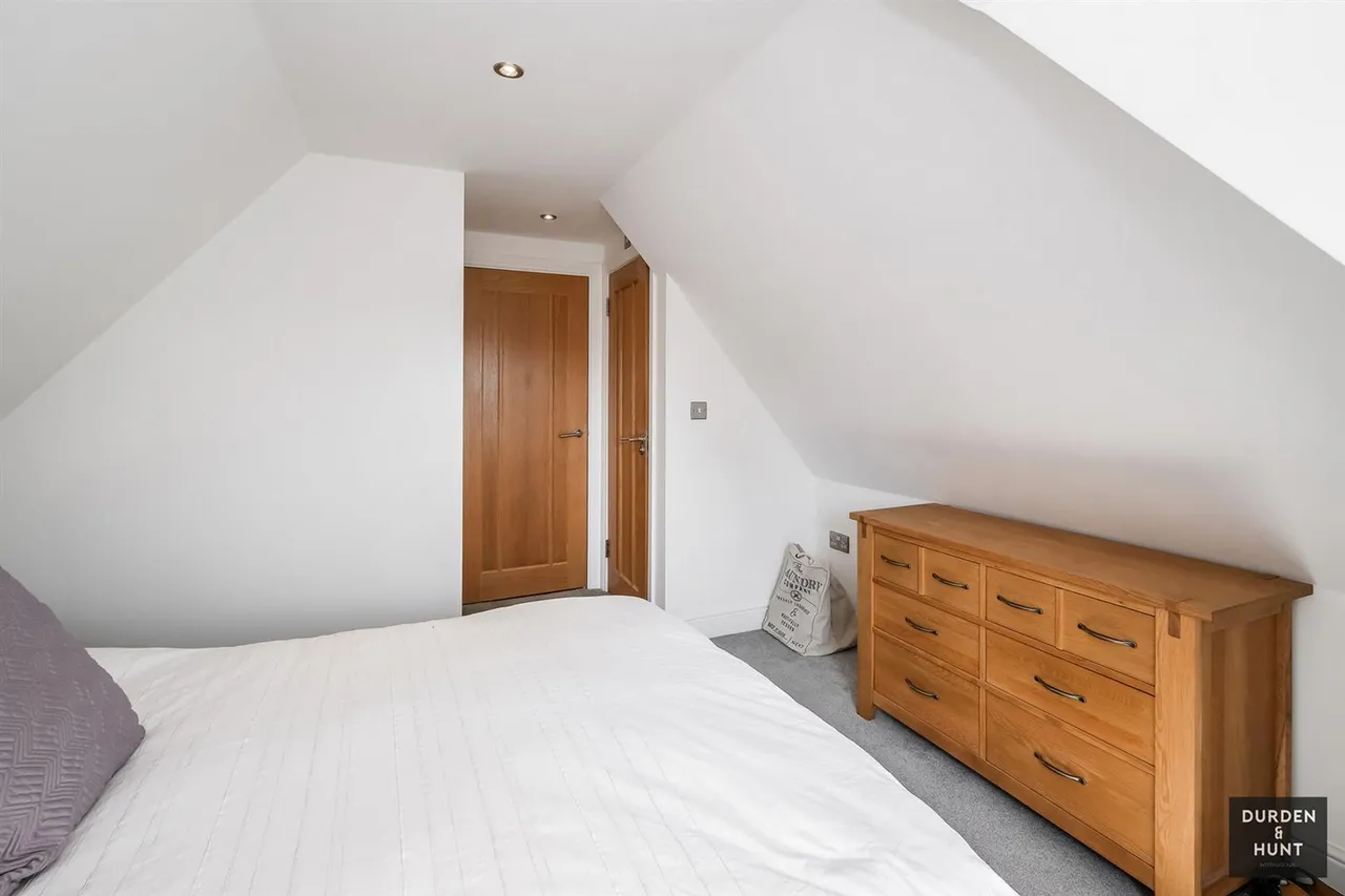 Chelmsford Road, South Woodford, E18, photo 17