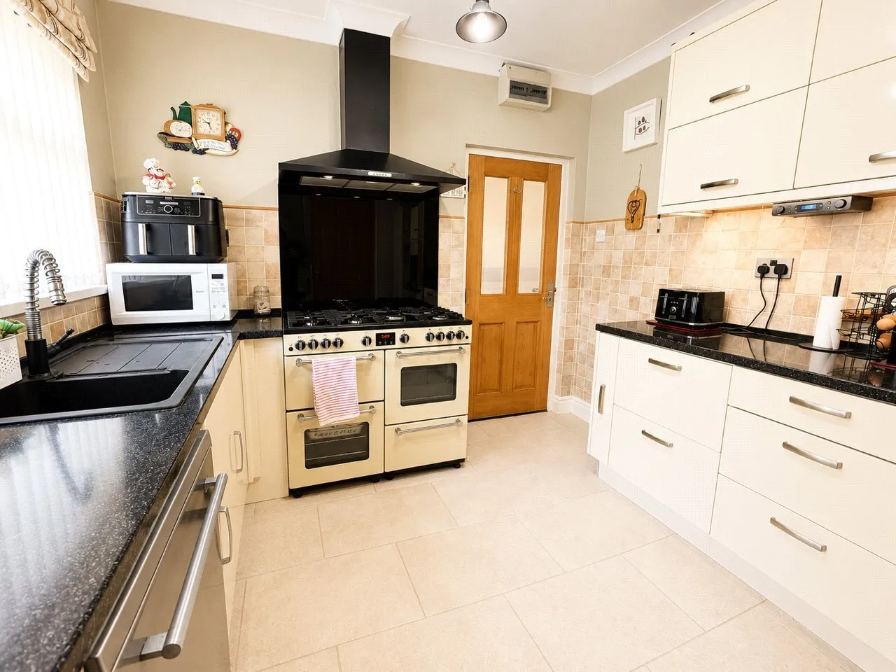 Steynton Road, Milford Haven, SA73, photo 9
