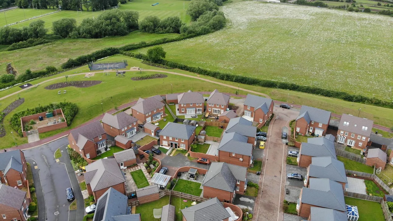 4 bed house for sale, Read Loke, Eaton Leys