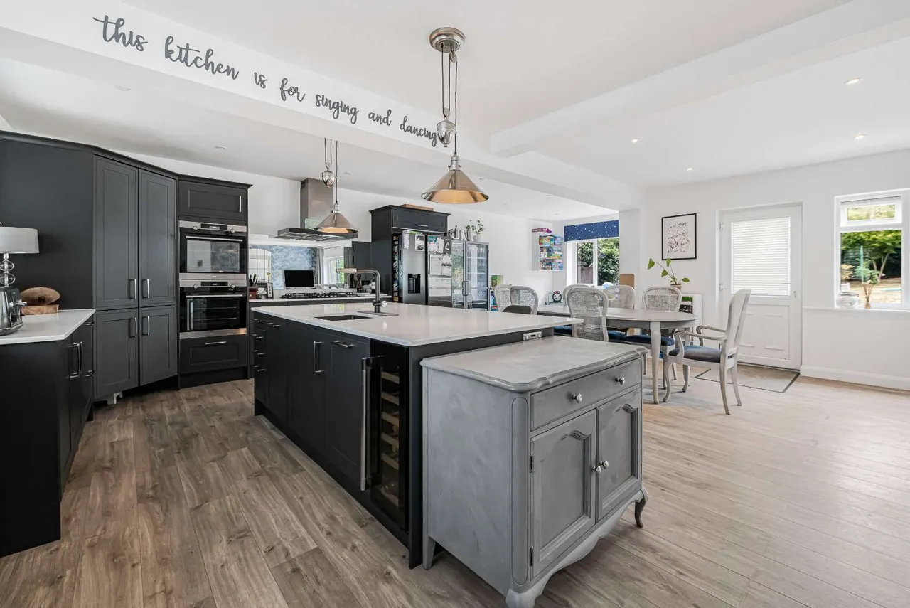 Lucastes Lane, Haywards Heath, RH16, photo 4