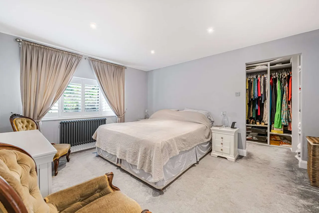 Lucastes Lane, Haywards Heath, RH16, photo 11