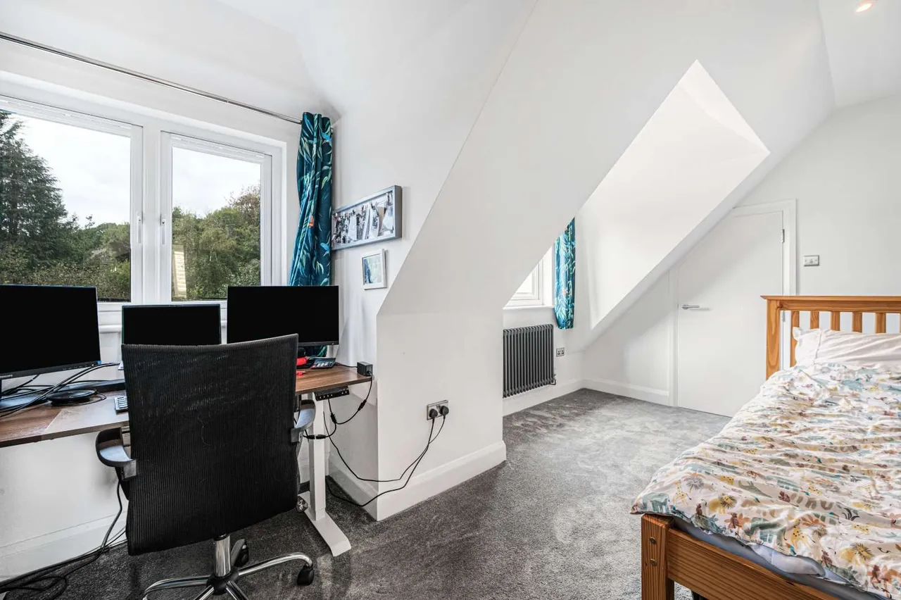 Lucastes Lane, Haywards Heath, RH16, photo 18