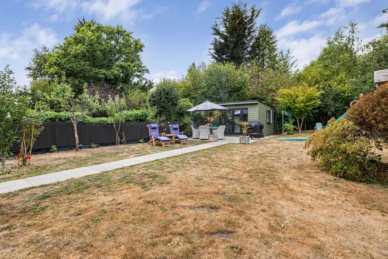 Lucastes Lane, Haywards Heath, RH16, photo 21
