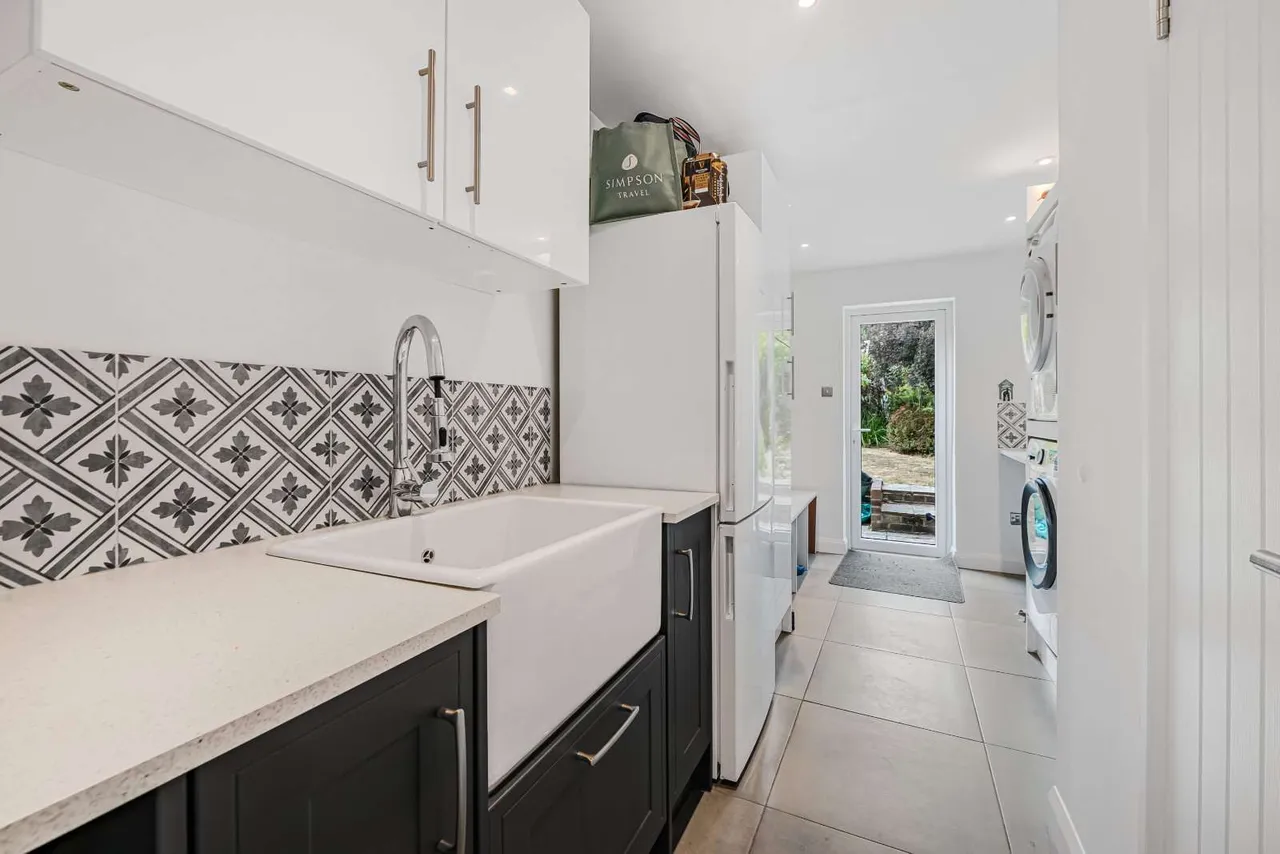 Lucastes Lane, Haywards Heath, RH16, photo 9