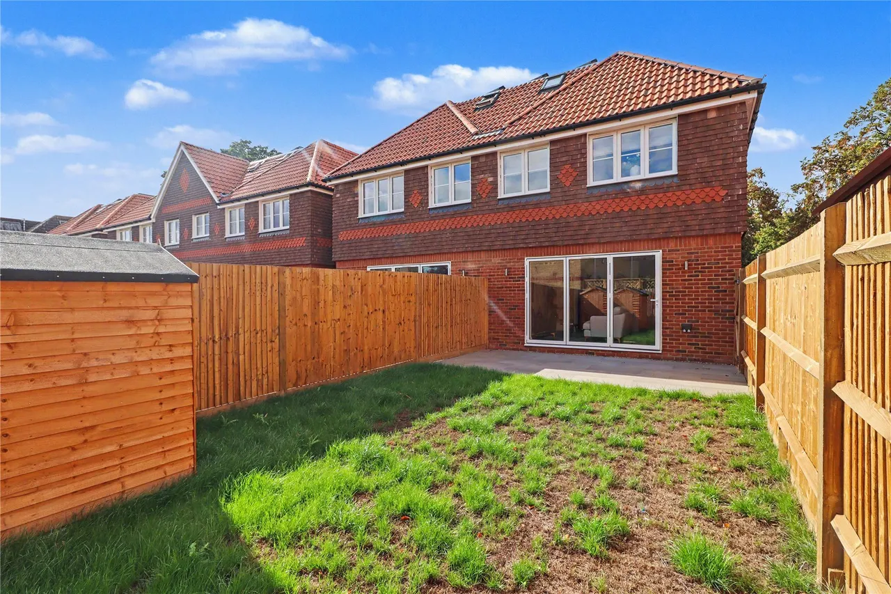 Tilia Copse, Woking, GU22, photo 11