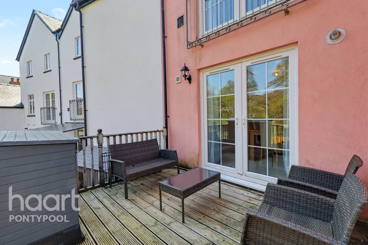 Sycamore Road, Pontypool, NP4, photo 23