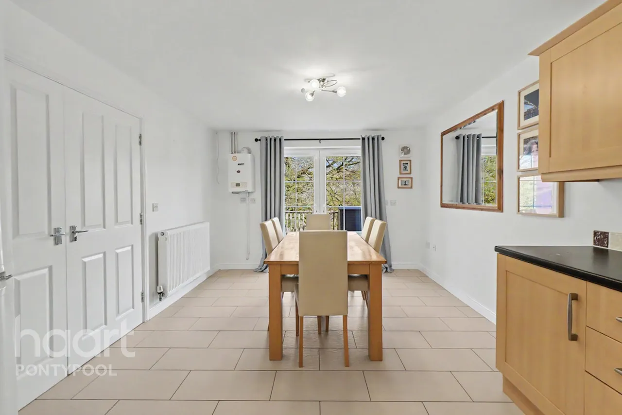Sycamore Road, Pontypool, NP4, photo 22