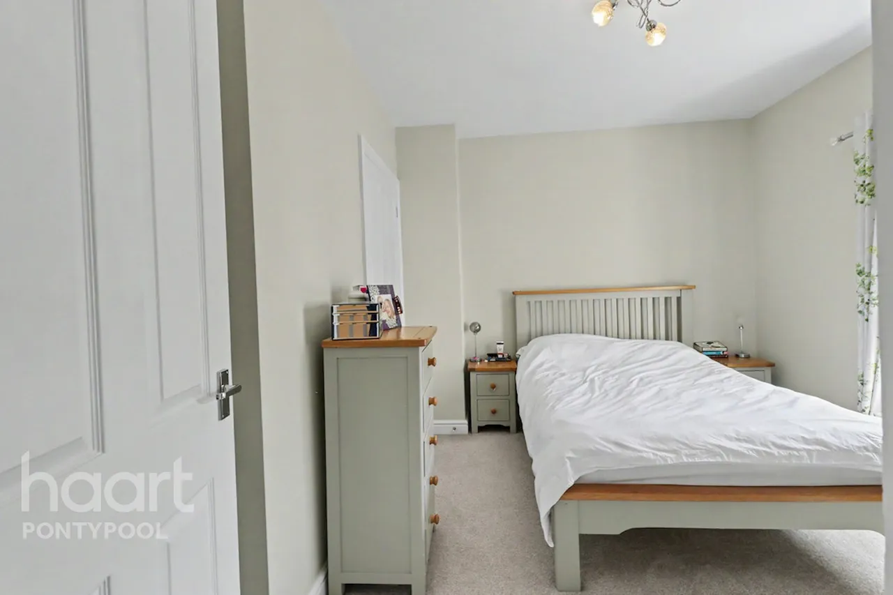 Sycamore Road, Pontypool, NP4, photo 15