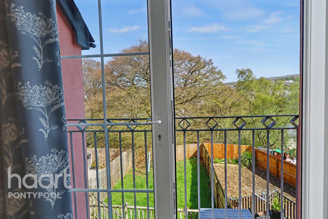 Sycamore Road, Pontypool, NP4, photo 5
