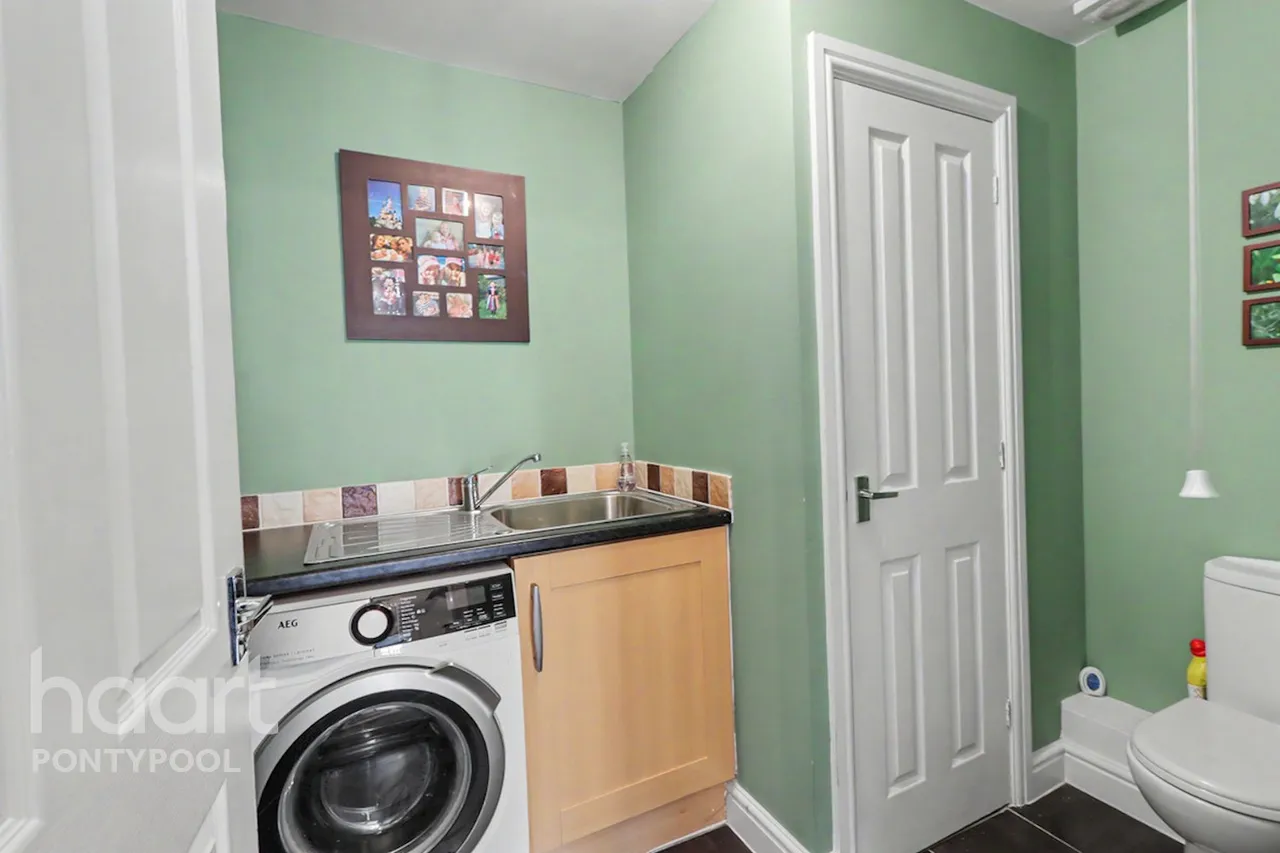 Sycamore Road, Pontypool, NP4, photo 18