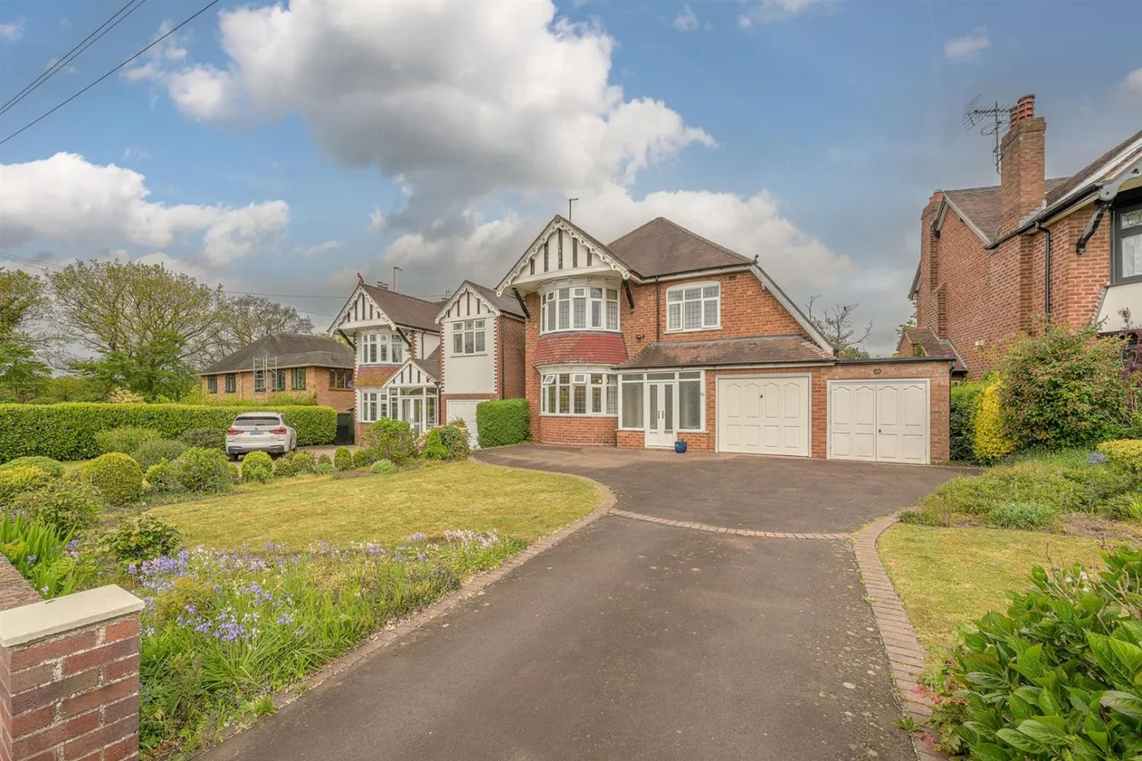 3 bed house for sale, Sandy Road, Norton, DY8