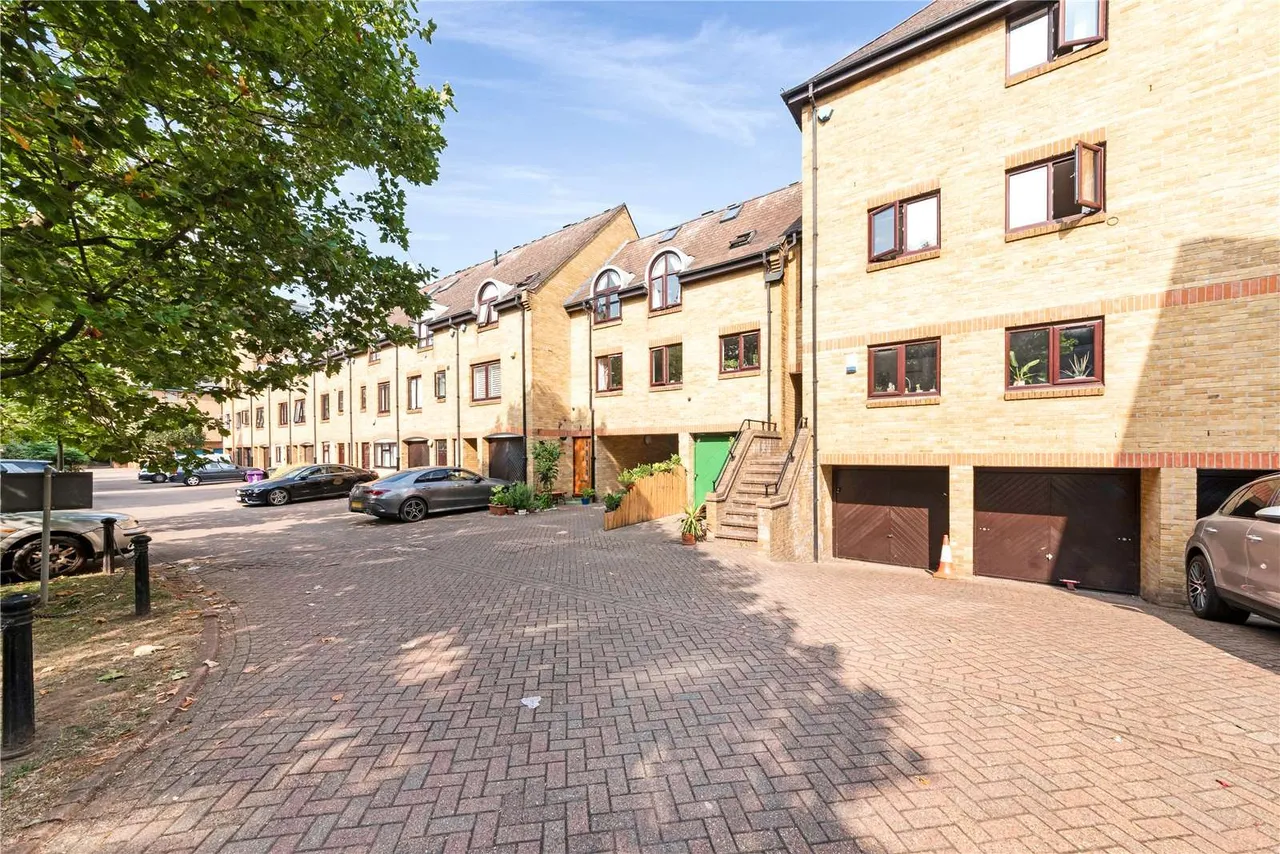 Waveney Close, London, E1W 2JL, photo 8