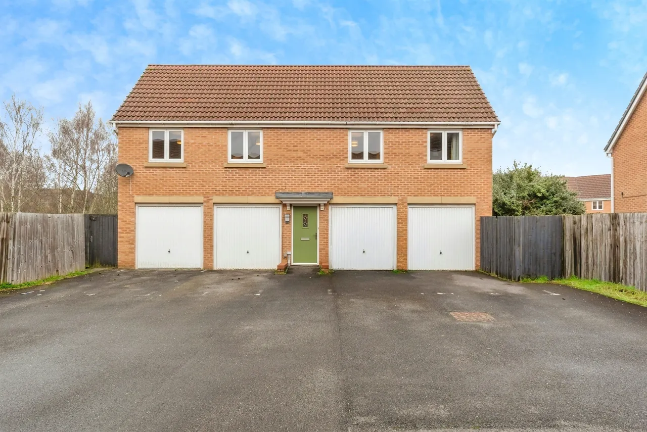 2 bed house for sale — Becketts Close, Grantham