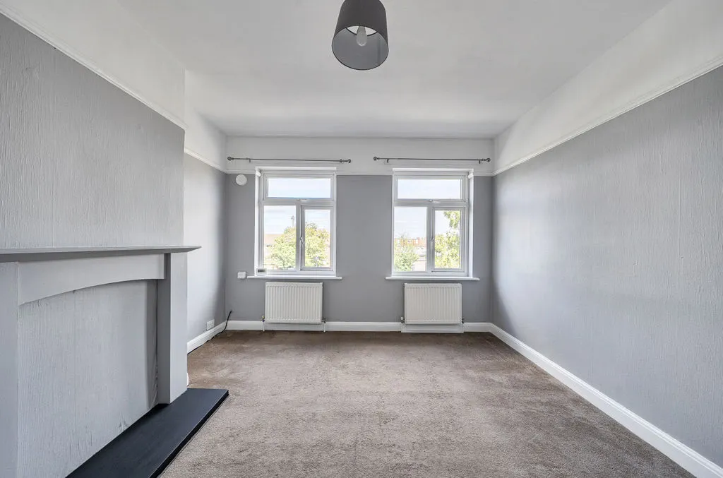 Stonecot Hill, Sutton SM3 9HJ, photo 4