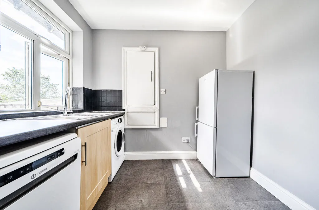 Stonecot Hill, Sutton SM3 9HJ, photo 8