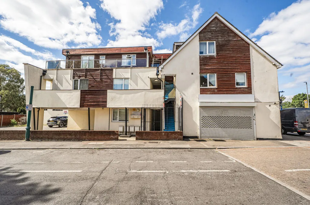 Stonecot Hill, Sutton SM3 9HJ, photo 19