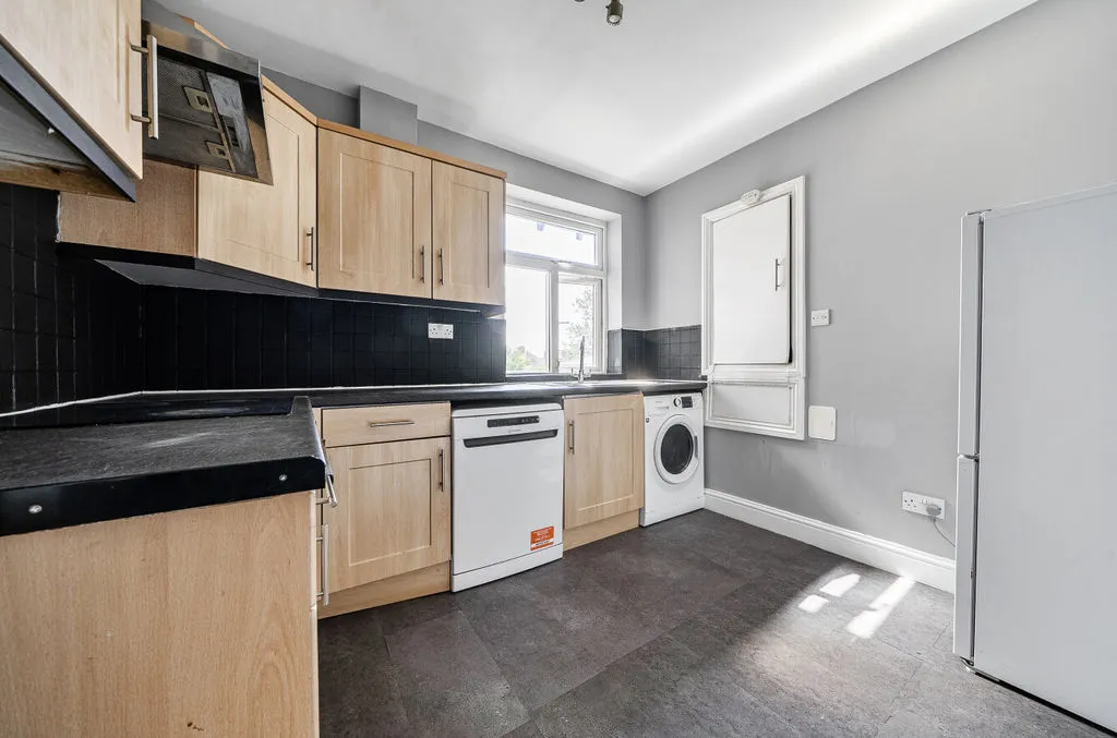 Stonecot Hill, Sutton SM3 9HJ, photo 7