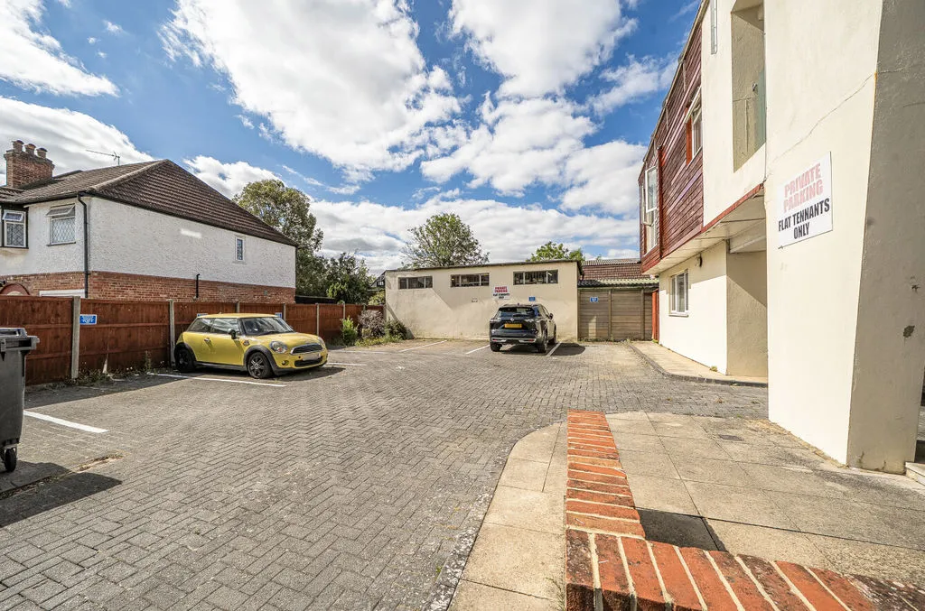 Stonecot Hill, Sutton SM3 9HJ, photo 21