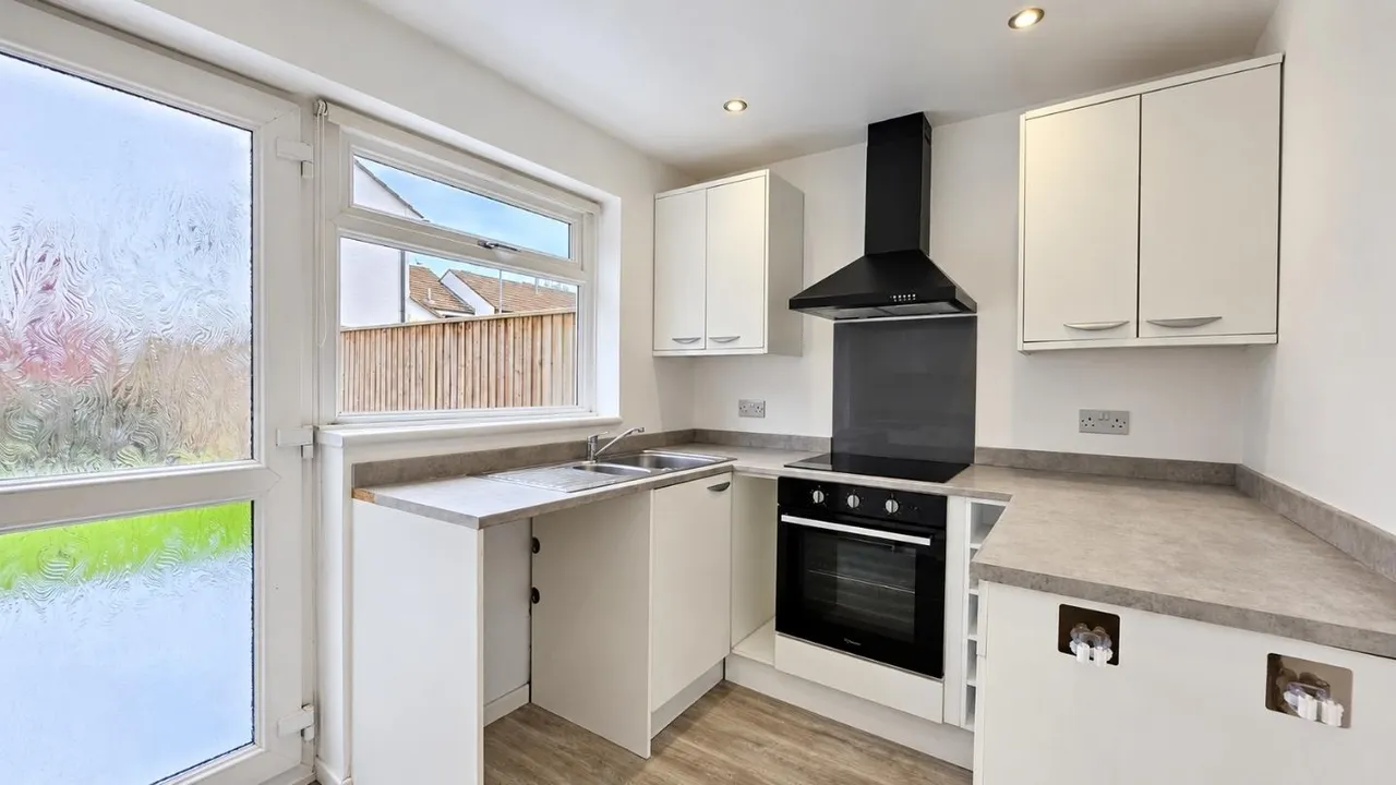 St. Boniface Close, Plymouth, PL2, photo 6