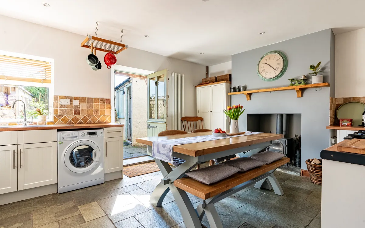 2 bed house for sale, Richmond Road, Mangotsfield, BS16