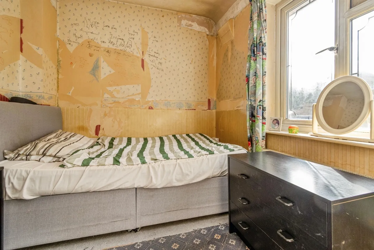 Kossuth Road, Bilston, WV14, photo 16
