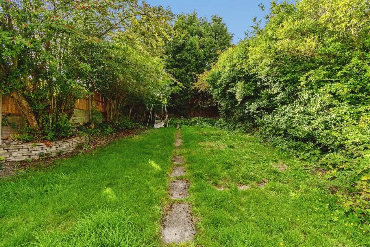 Kossuth Road, Bilston, WV14, photo 5