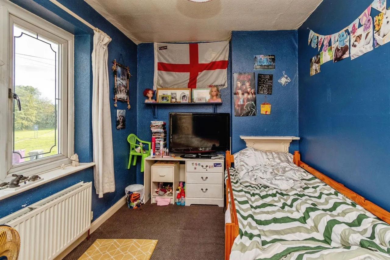 Kossuth Road, Bilston, WV14, photo 14