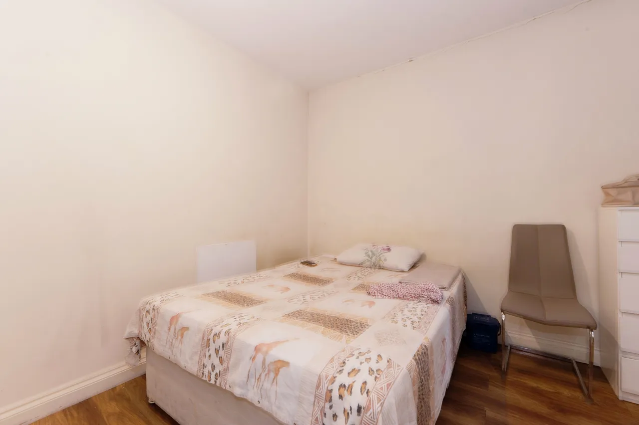 401 Durnsford Road, London, photo 8