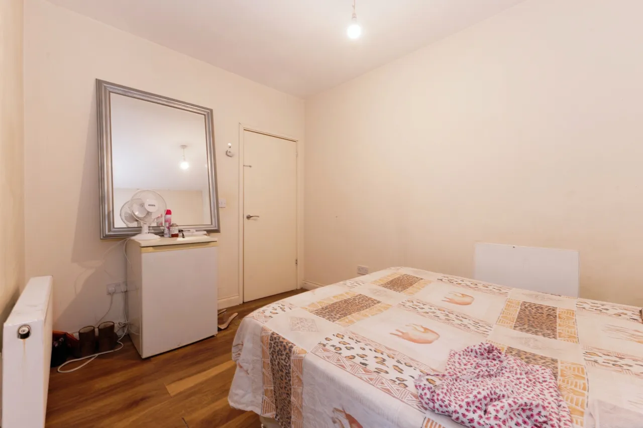 401 Durnsford Road, London, photo 9
