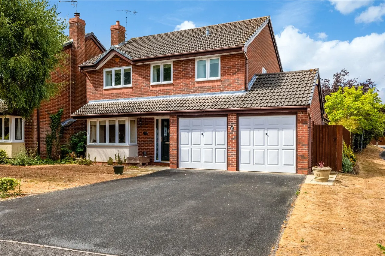 4 bed house for sale — Mallard Close, Stratford-upon-Avon, Warwickshire, CV37