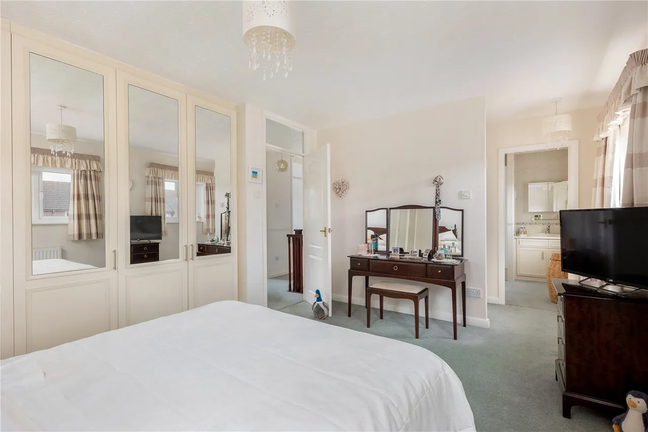 Mallard Close, Stratford-upon-Avon, Warwickshire, CV37, photo 11