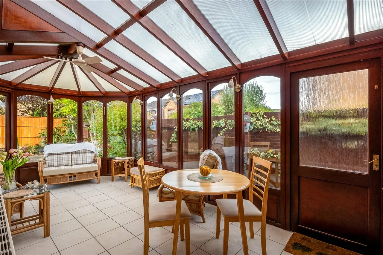 Mallard Close, Stratford-upon-Avon, Warwickshire, CV37, photo 5