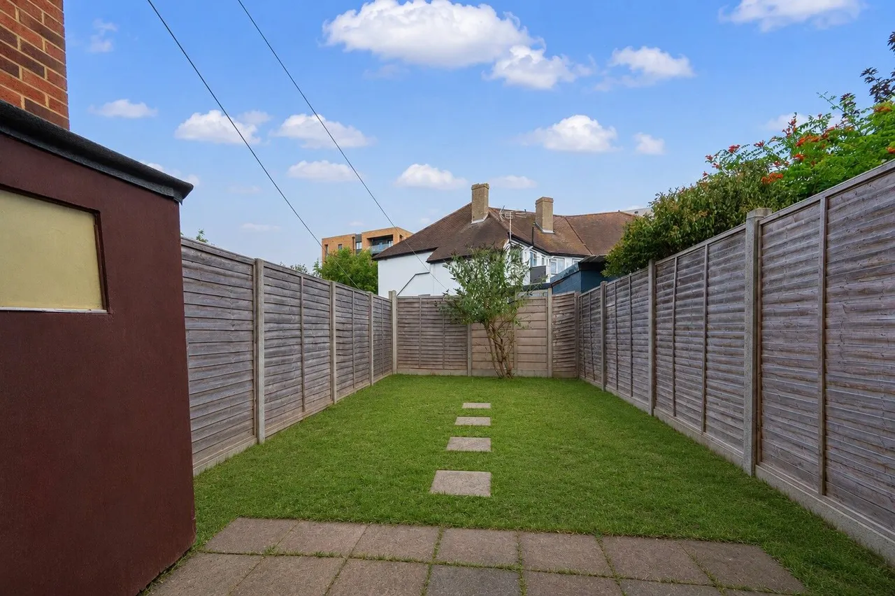 11 Virginia Close, New Malden, photo 9