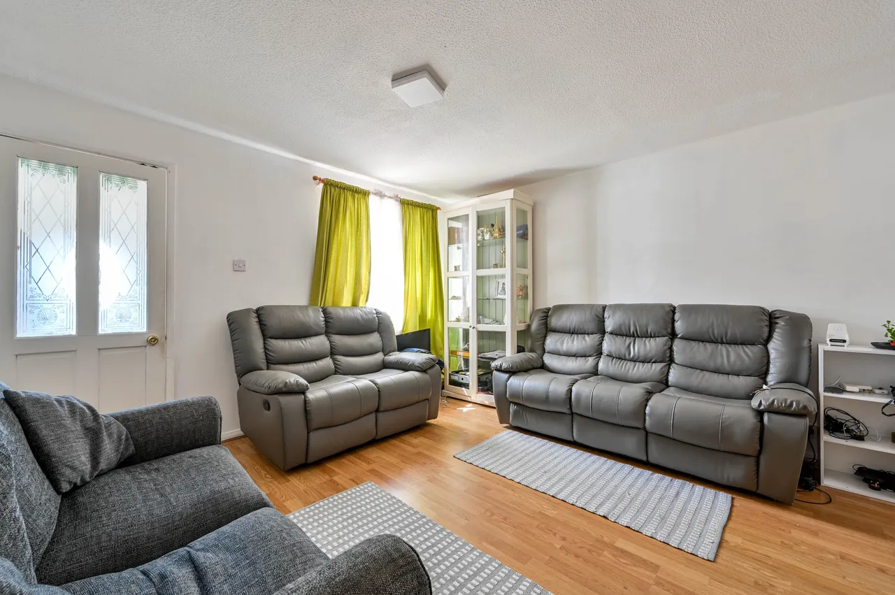 11 Virginia Close, New Malden, photo 3