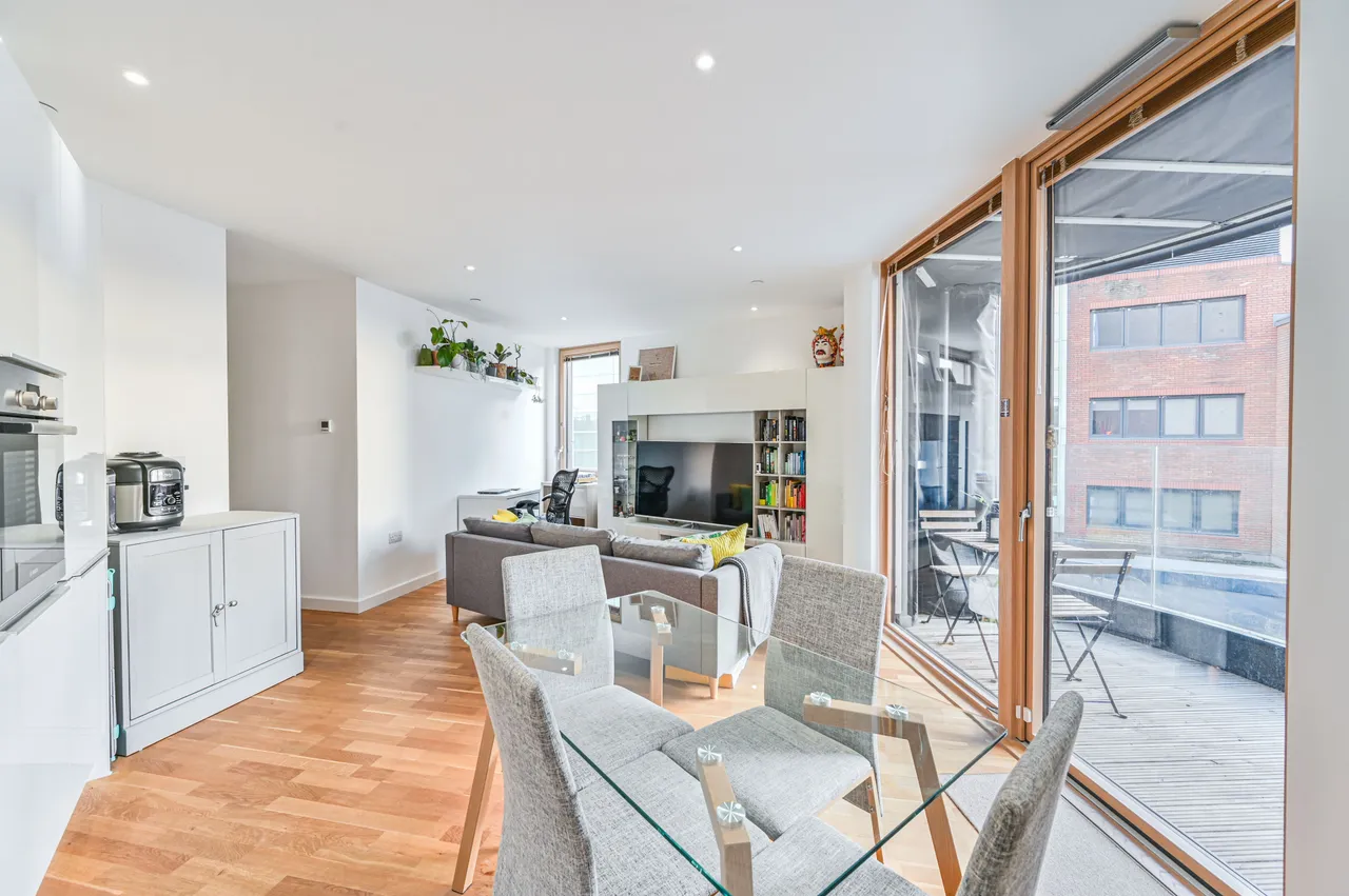 Apartment 2, Brouard Court, BROMLEY, photo 3