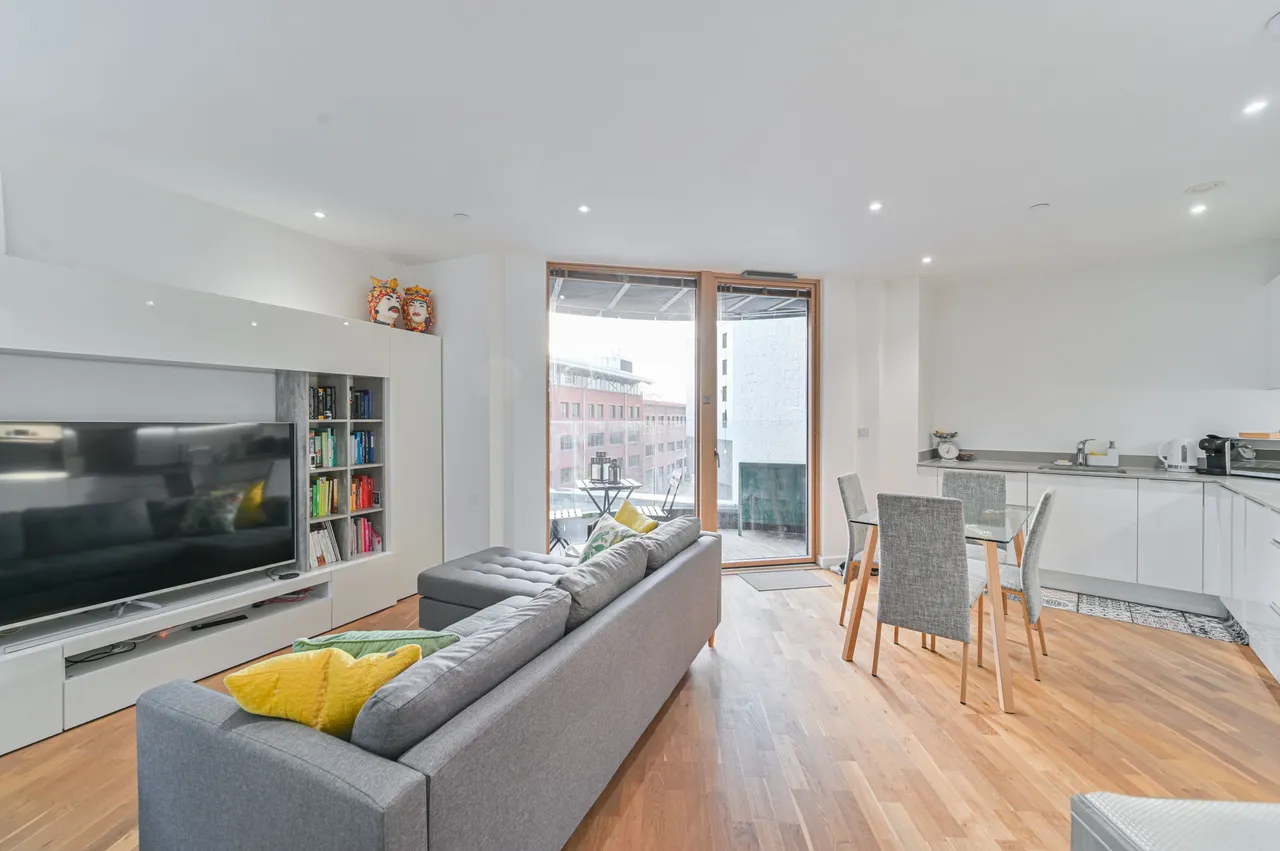 Apartment 2, Brouard Court, BROMLEY, photo 2