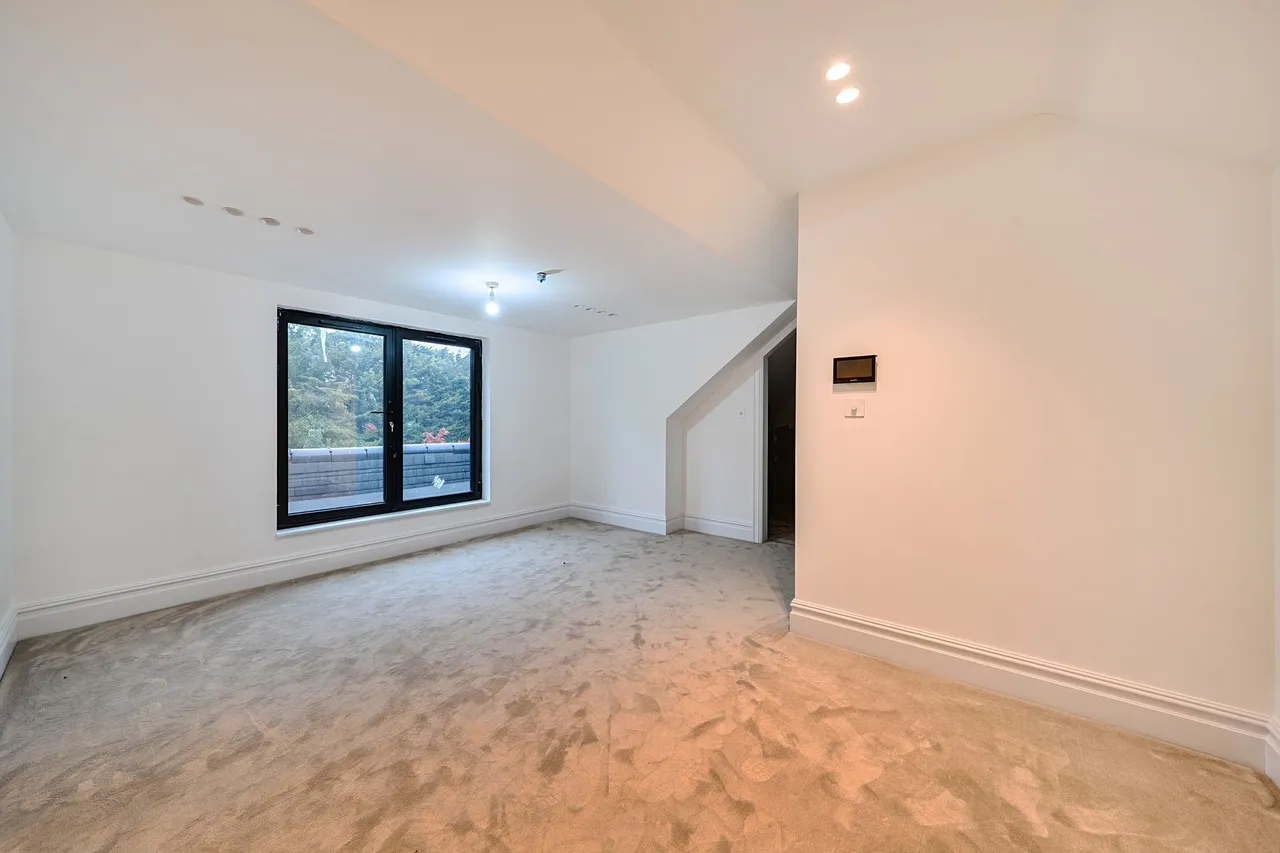 Pipers Green Lane, Edgware, HA8, photo 18