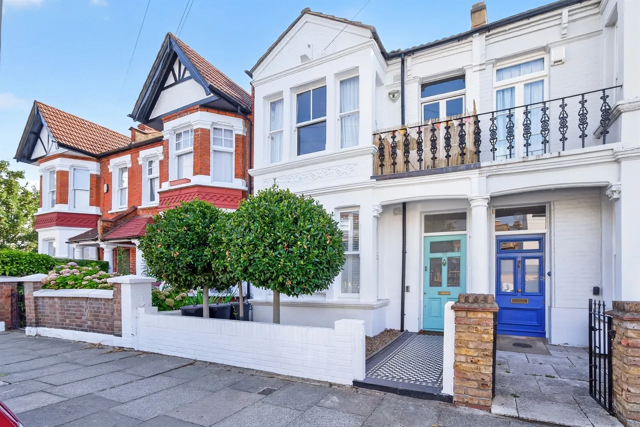 2 bed flat for sale — Gartmoor Gardens, London