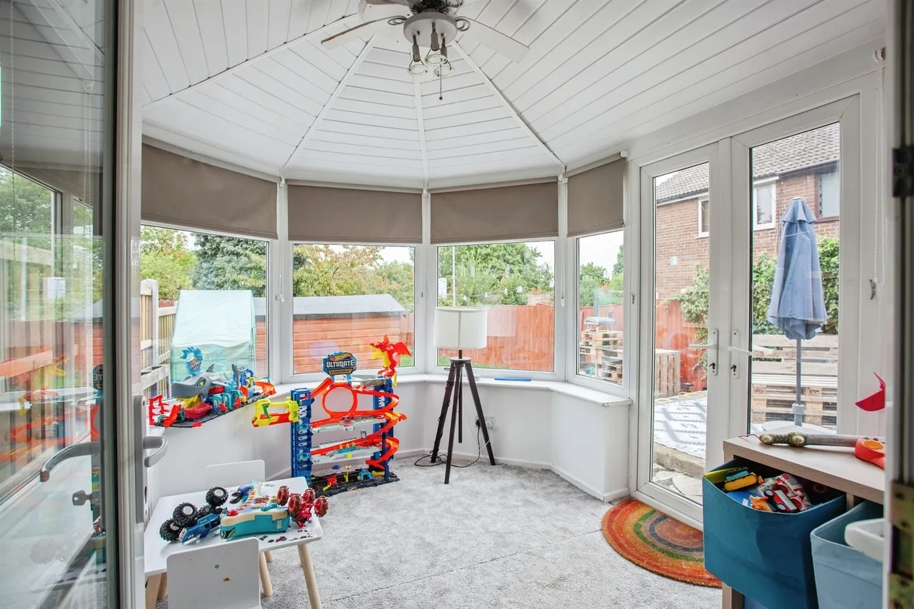 Northfield Drive, PONTEFRACT, photo 7