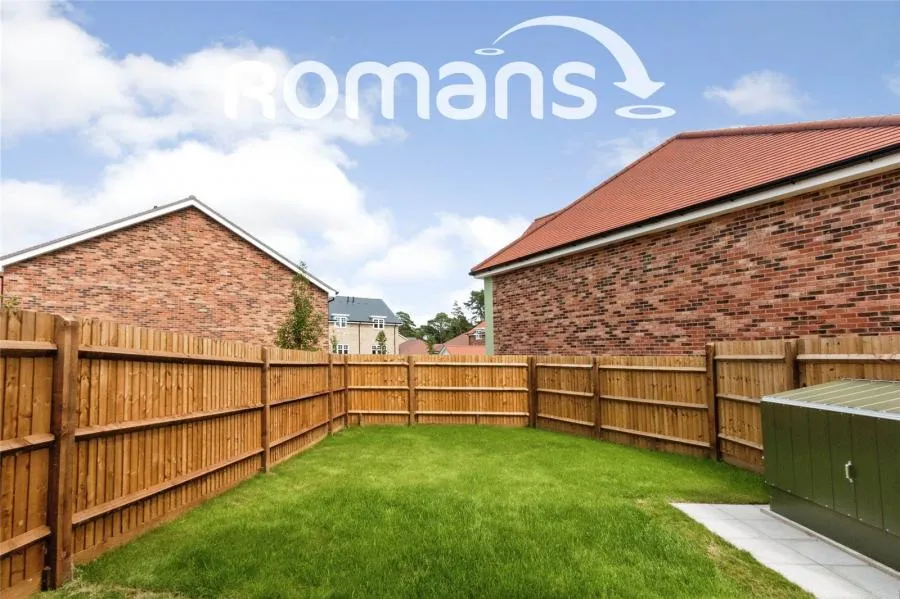 Hayne Avenue, Fleet, GU51, photo 10