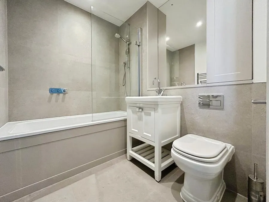 Hayne Avenue, Fleet, GU51, photo 13