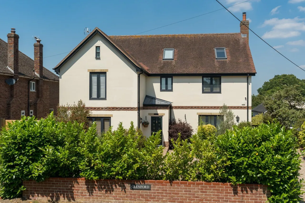 6 bed house for sale, Abberton Road, Layer-De-La-Haye, CO2
