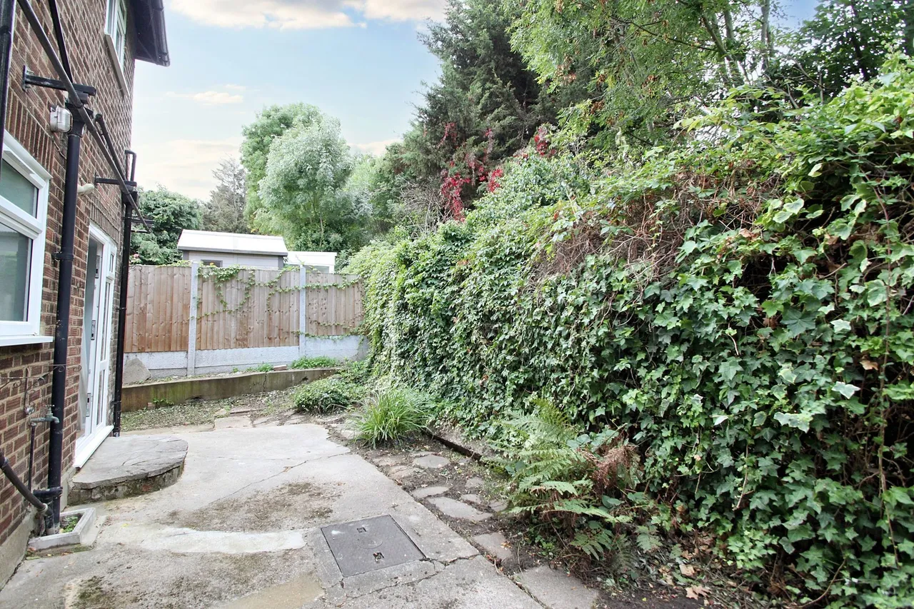 St. Barnabas Road, Woodford Green, IG8, photo 16