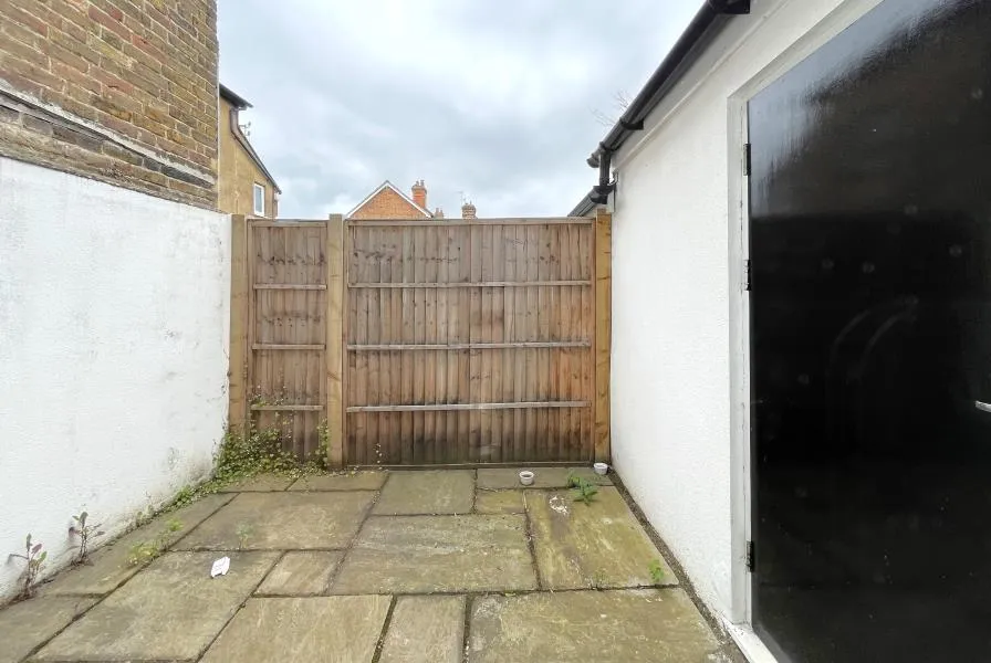 Ludwell House, Chertsey, KT16, photo 8