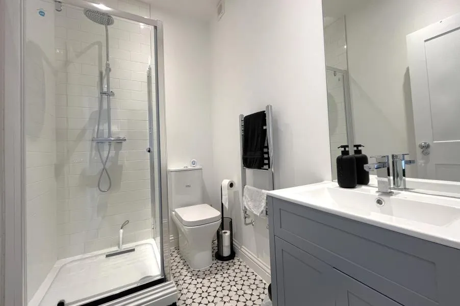 Ludwell House, Chertsey, KT16, photo 7