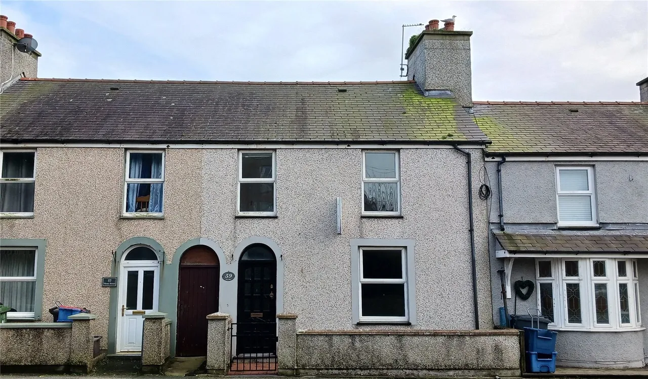 3 bed house for sale, Mona Street, Amlwch