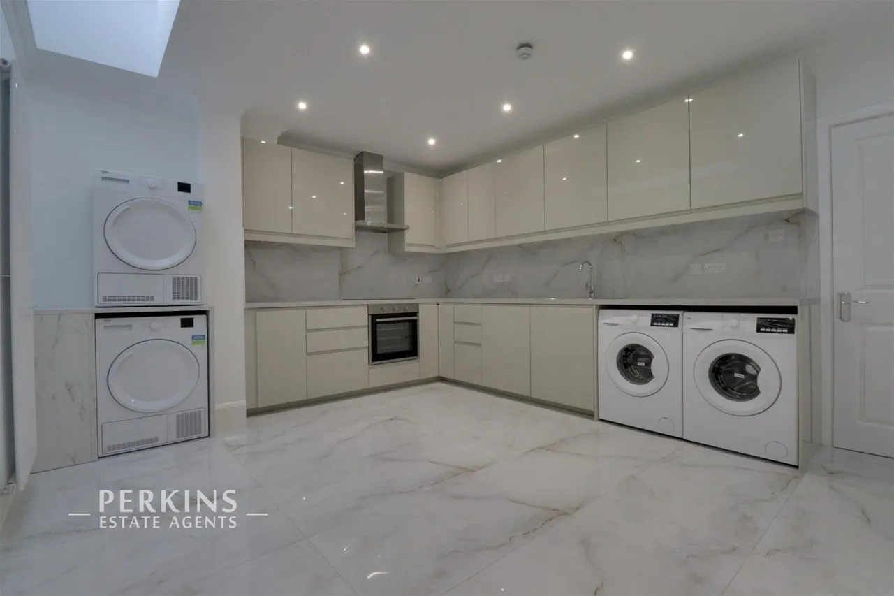 Tavistock Avenue, Perivale, UB6, photo 4