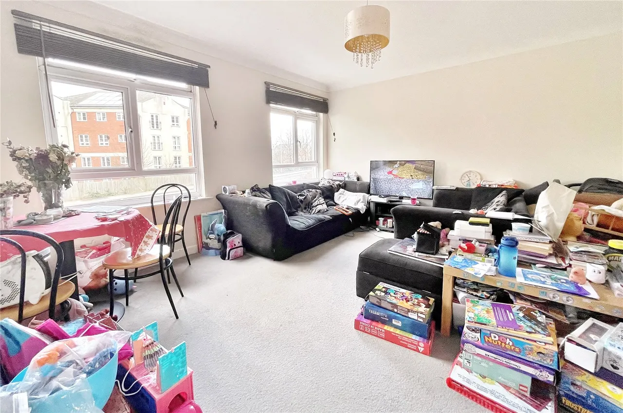 Field Place Parade, The Strand, BN12, photo 2