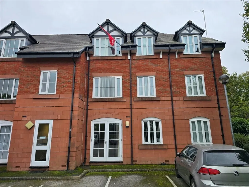 2 bed flat for sale, Woodholme Court, Liverpool, L25